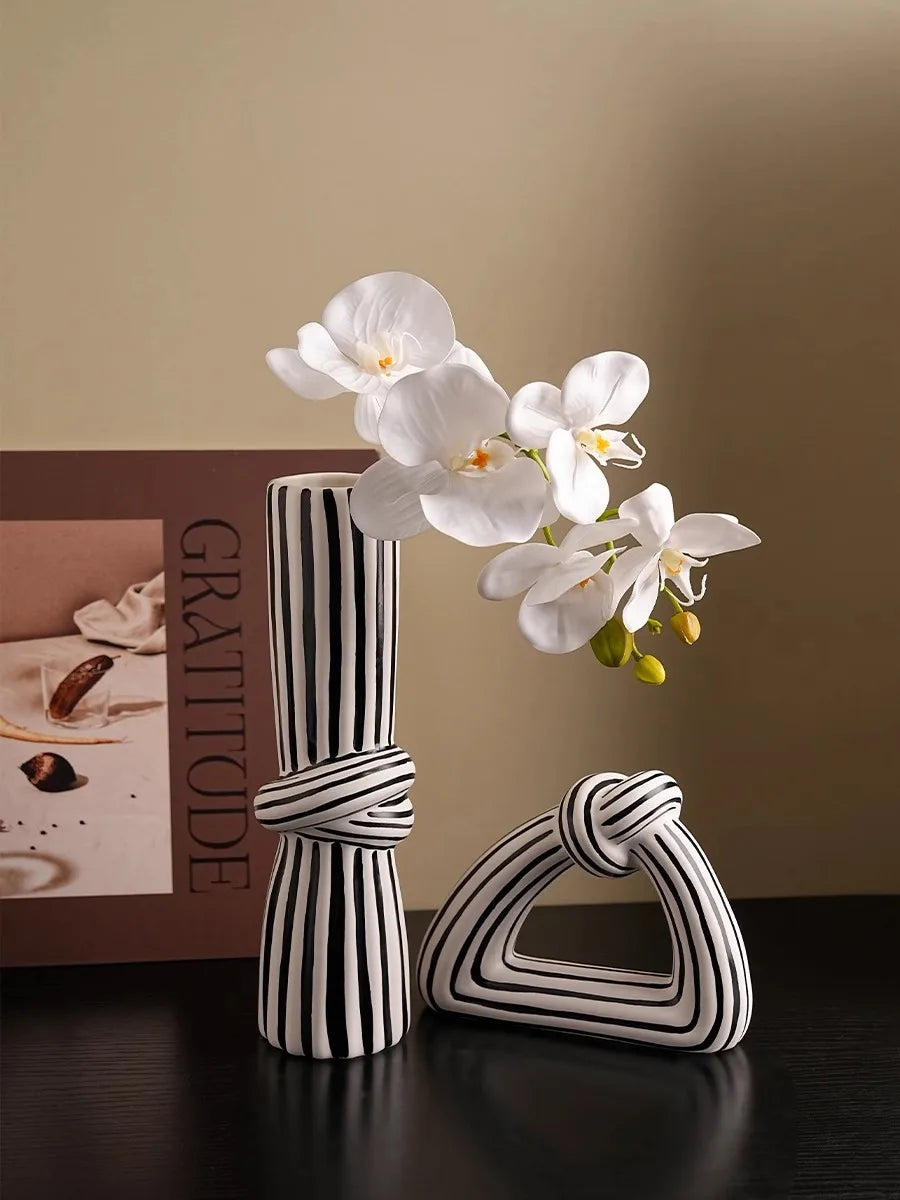 Étreinte Vase by PurelyhomeDeco