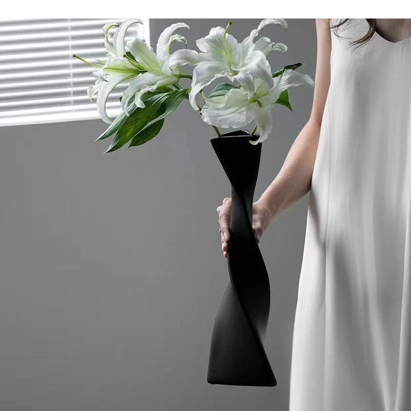 Helix Noir Vase by PurelyhomeDeco