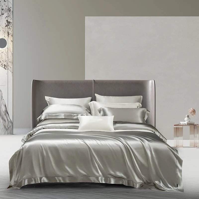 EmperorWeave Pure Silk Edition Duvet by PurelyhomeDeco