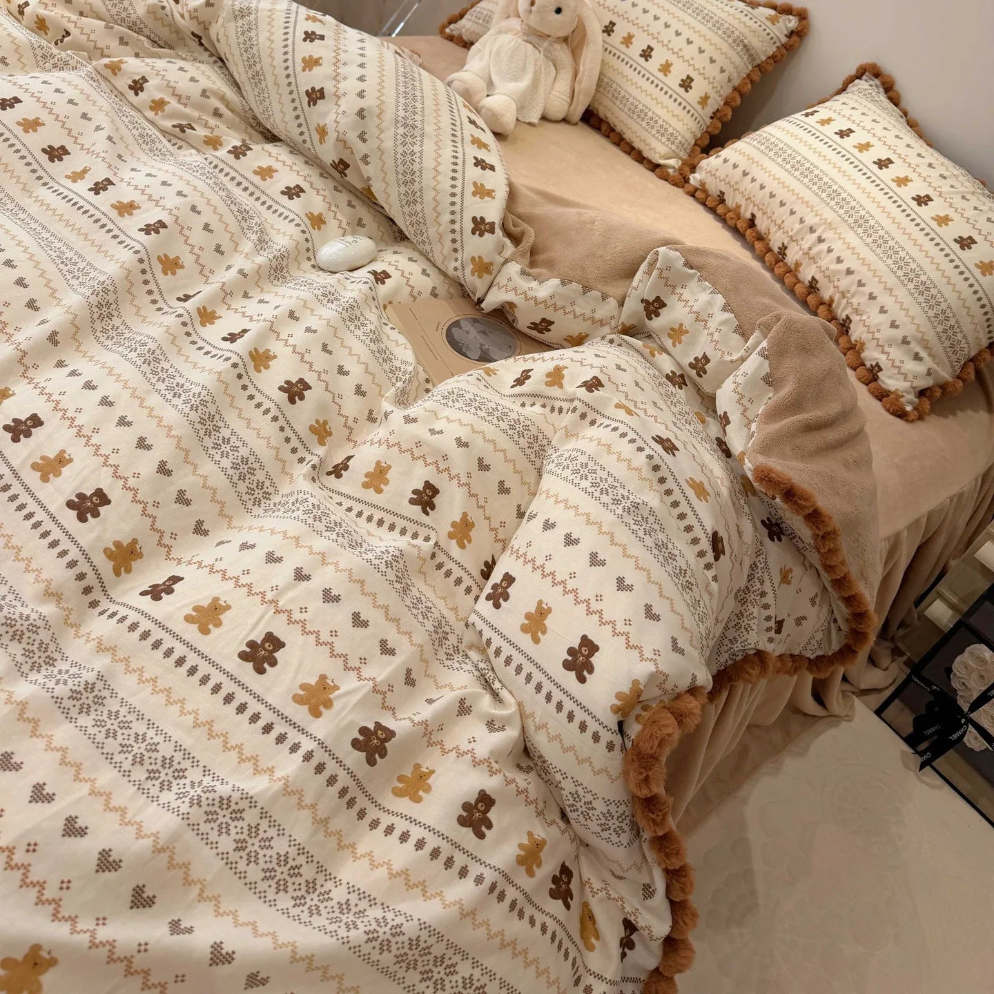 POMORA Bedding Set by PurelyhomeDeco