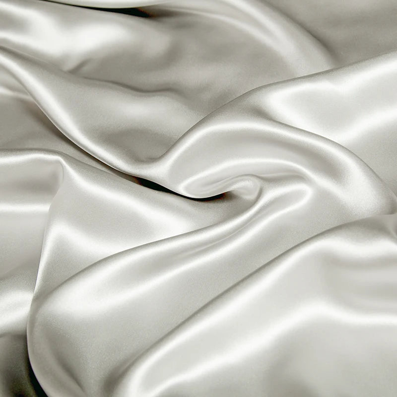 EmperorWeave Pure Silk Edition Duvet by PurelyhomeDeco