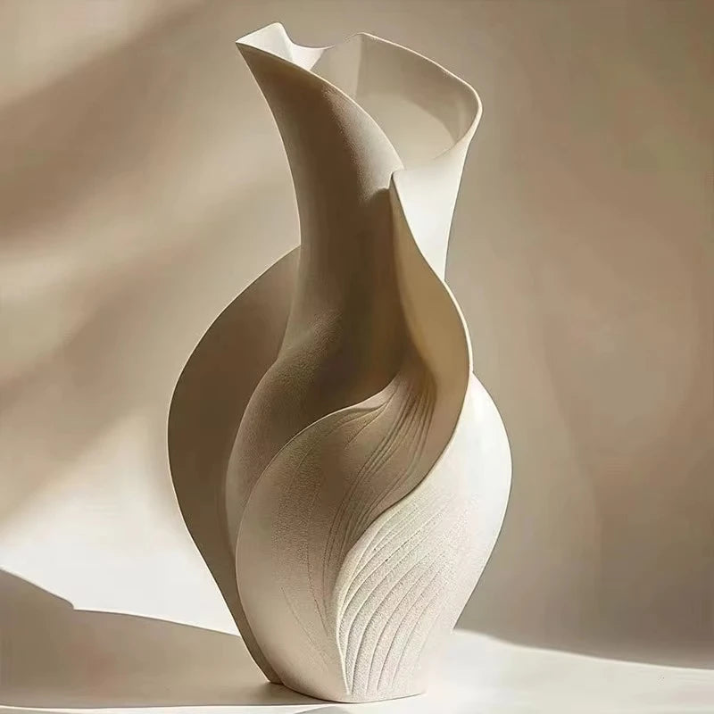 Nordic Muse Vase by PurelyhomeDeco