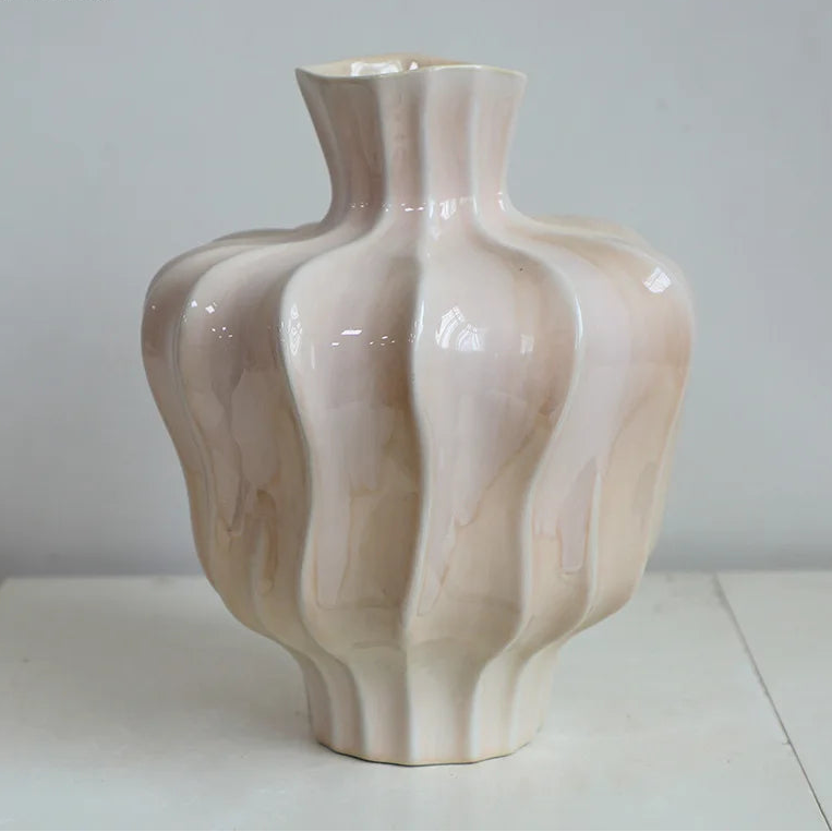 Luxe Blossom Curve Vase by PurelyhomeDeco