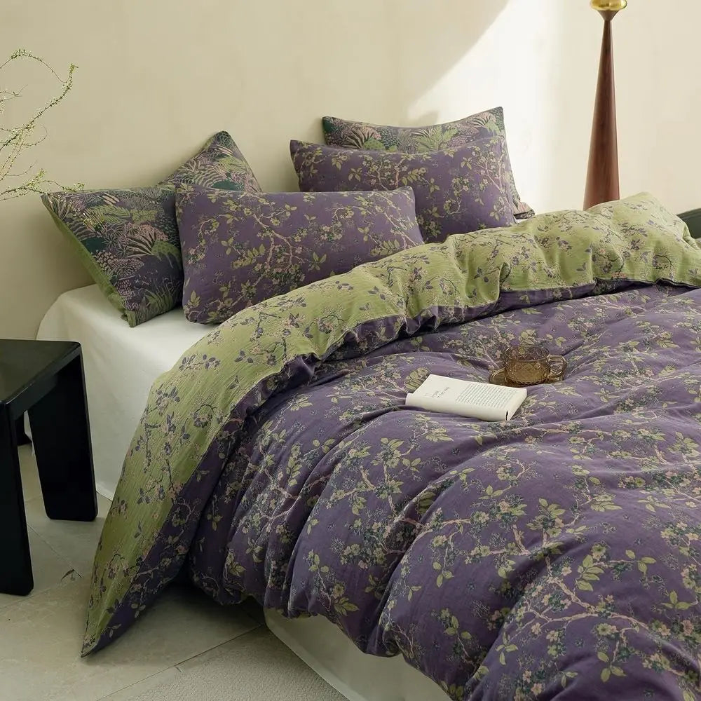 Violet Empress Jacquard Duvet Set by PurelyhomeDeco