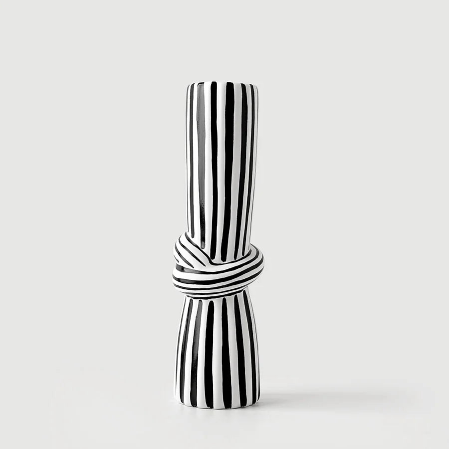 Étreinte Vase by PurelyhomeDeco