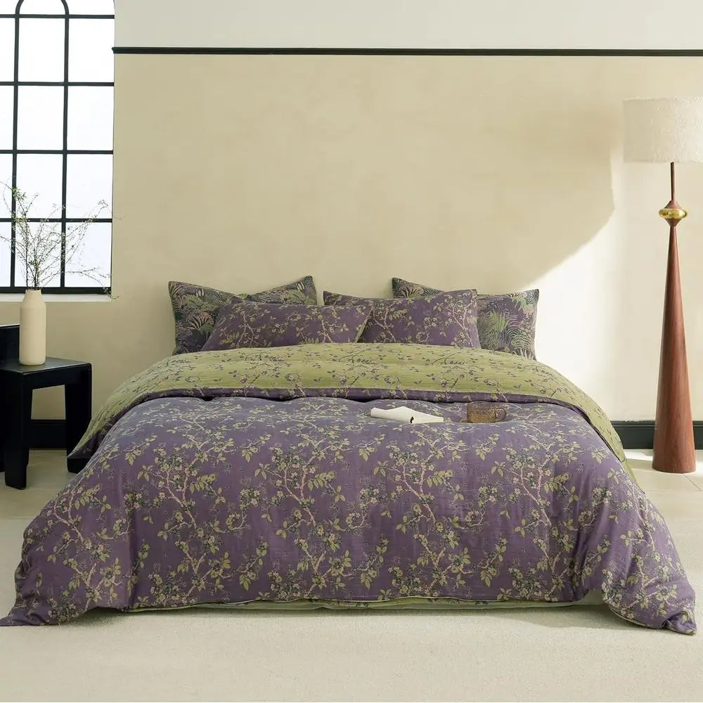 Violet Empress Jacquard Duvet Set by PurelyhomeDeco