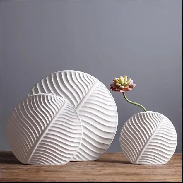 Scandi Poise Vase by PurelyhomeDeco