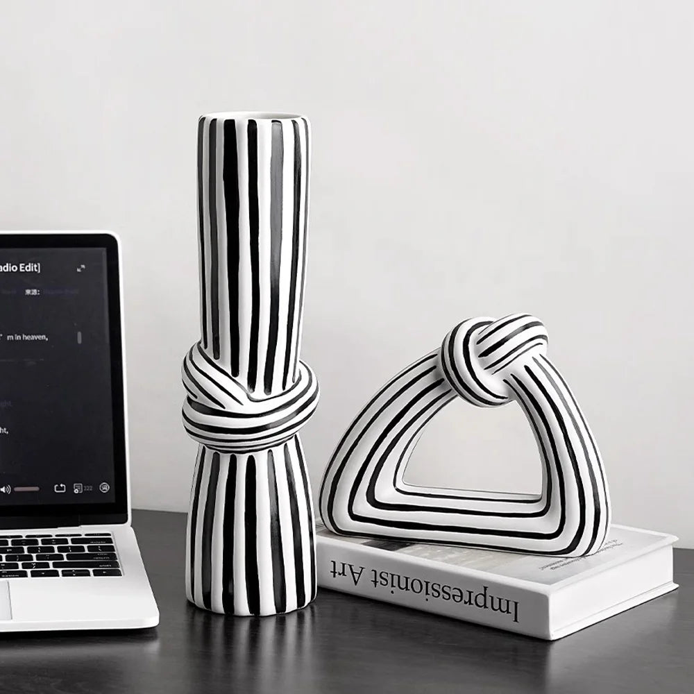 Étreinte Vase by PurelyhomeDeco