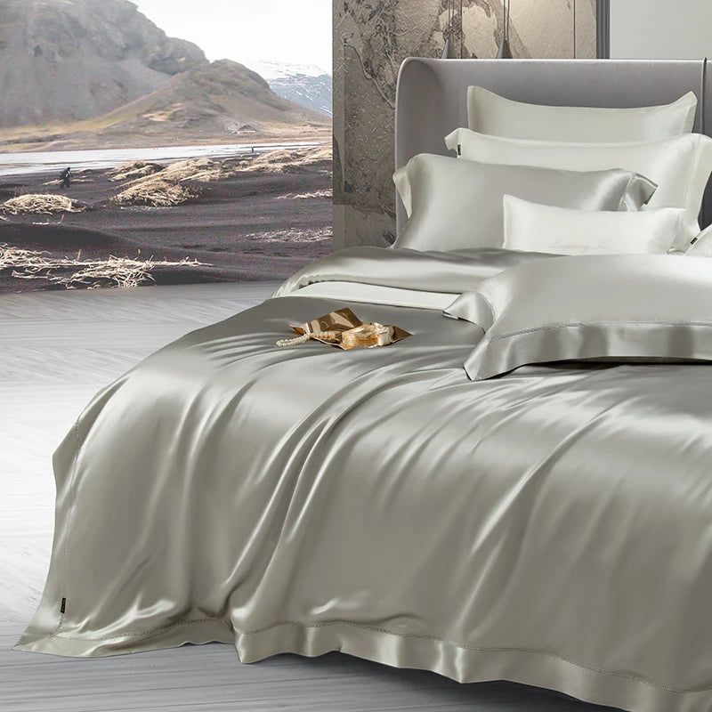 EmperorWeave Pure Silk Edition Duvet by PurelyhomeDeco