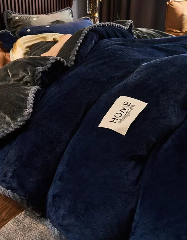 Velours Nocturne by PurelyhomeDeco