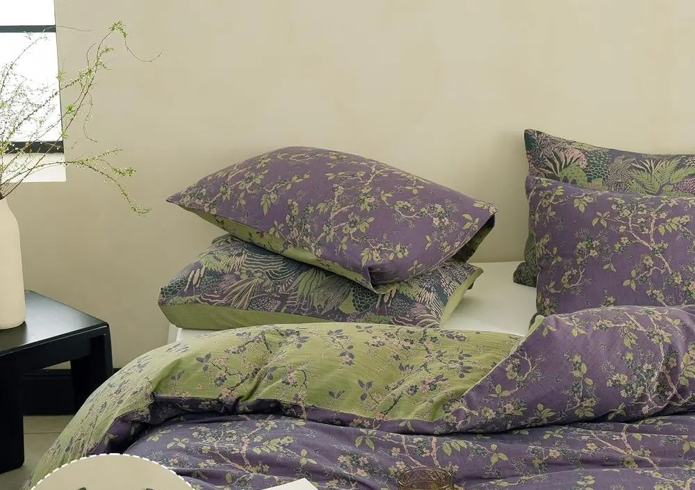 Violet Empress Jacquard Duvet Set by PurelyhomeDeco