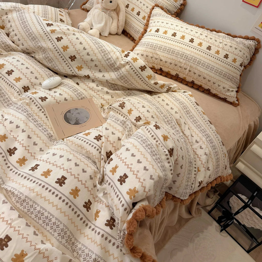 POMORA Bedding Set by PurelyhomeDeco